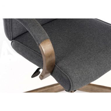 Grayson Executive Chair | Chilli Seating