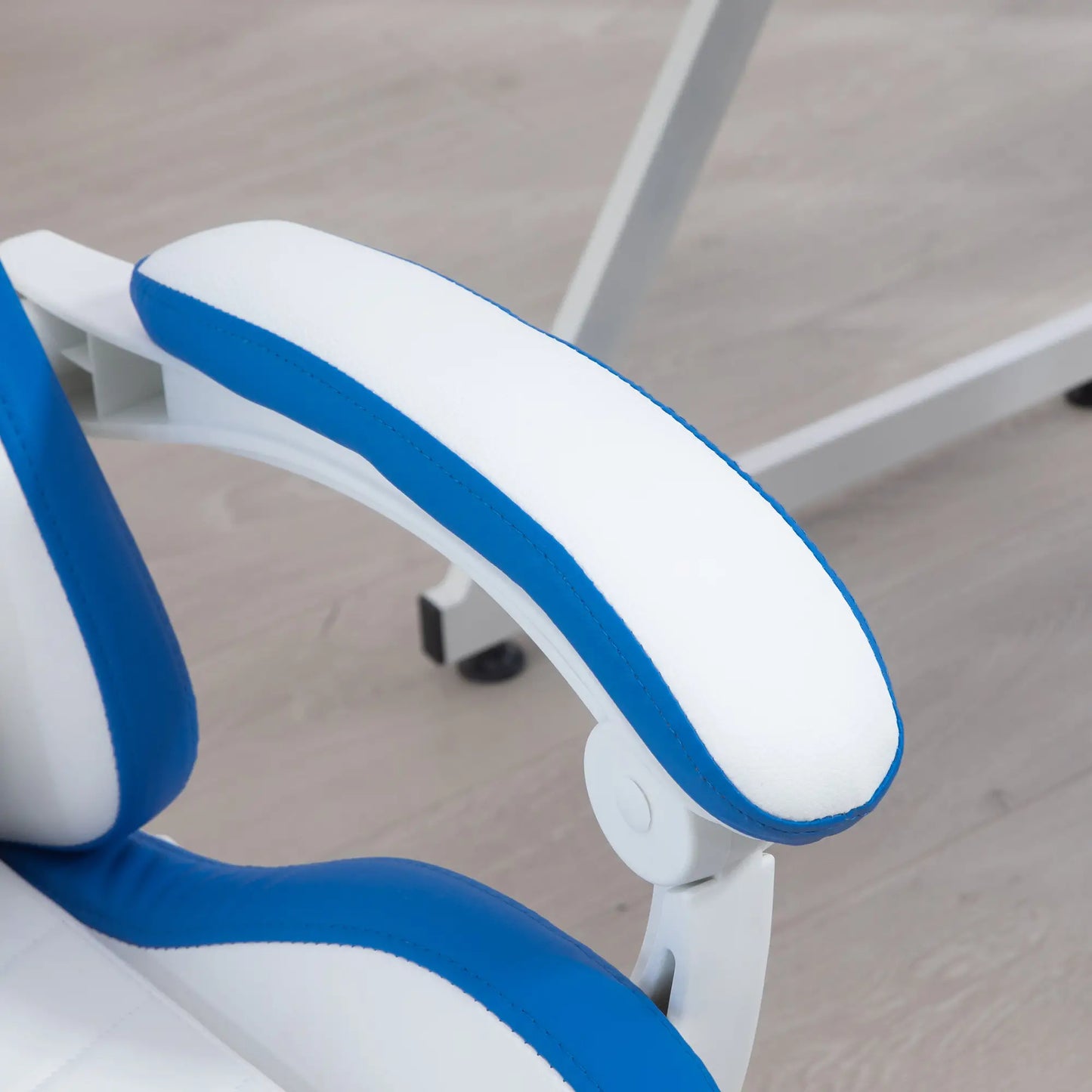 Computer Gaming Chair, PU Leather Desk Chair with Footrest, White and Grey